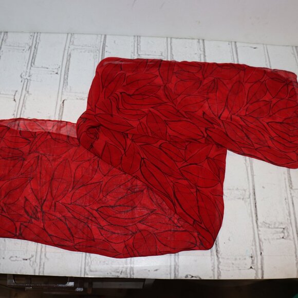 ❤️ Beautiful Vintage Red Leaf Scarf – 40" × 15" Nature-Inspired · Bold Hue · - Picture 5 of 5